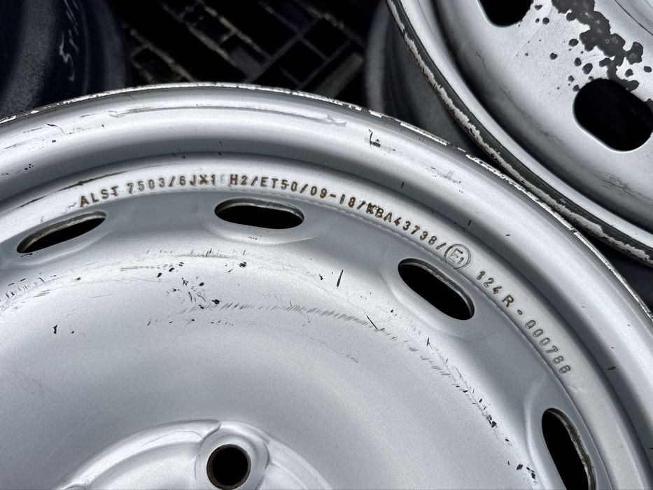 4бр.Оригинални джанти 16" 5x114.3 за Renault Trafic,Opel Vivaro,Duster