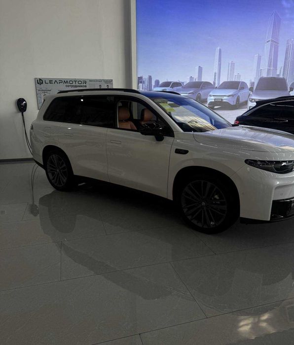 LEAPMOTOR C16 Premium Dop 200km Naqd va Nasiya Savdo Mavjud