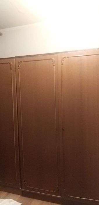 Шифоньер бельевой  с тремя дверьми