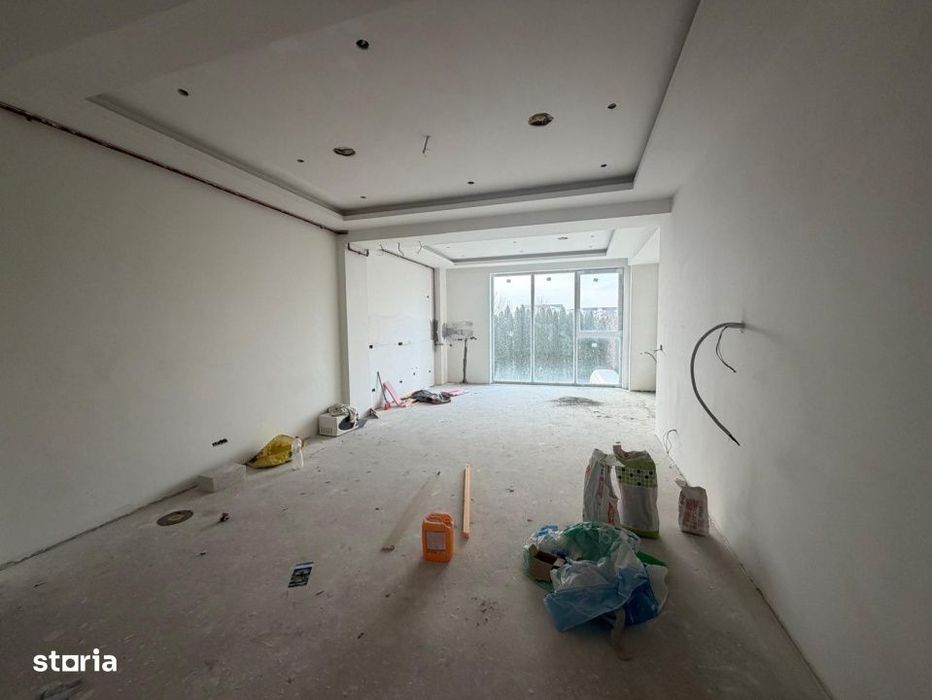 Apartament 3 camere , 89 mp utili,  etj 1, semifinisat , Radauti