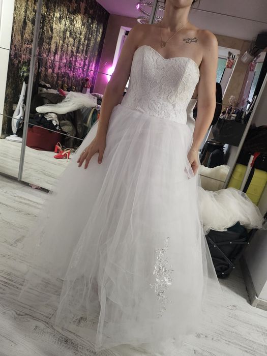 Rochie mireasa  marimea M-L