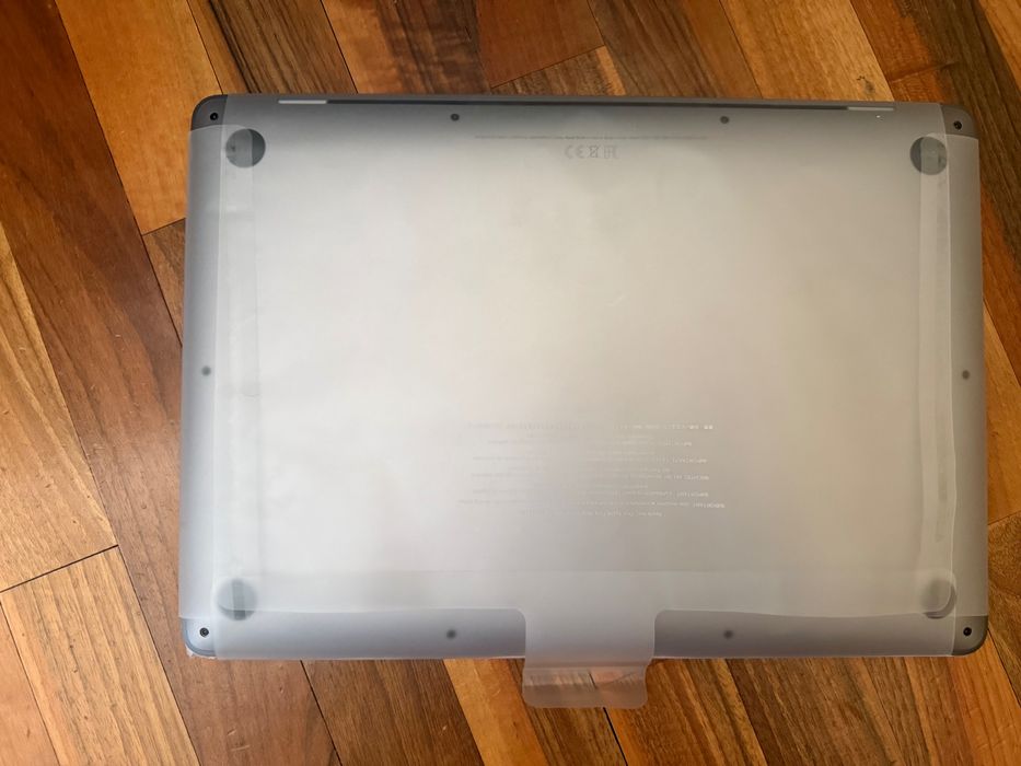 MacBook Air 13″ 2020, M1 8 GB Space Gray