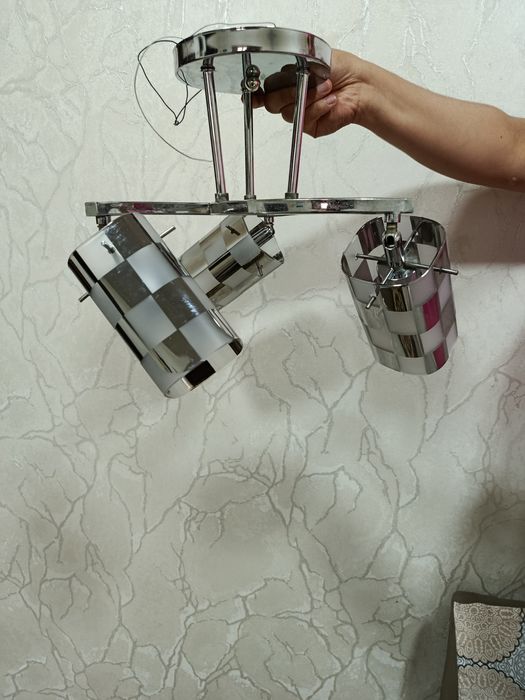 Продам свои люстры