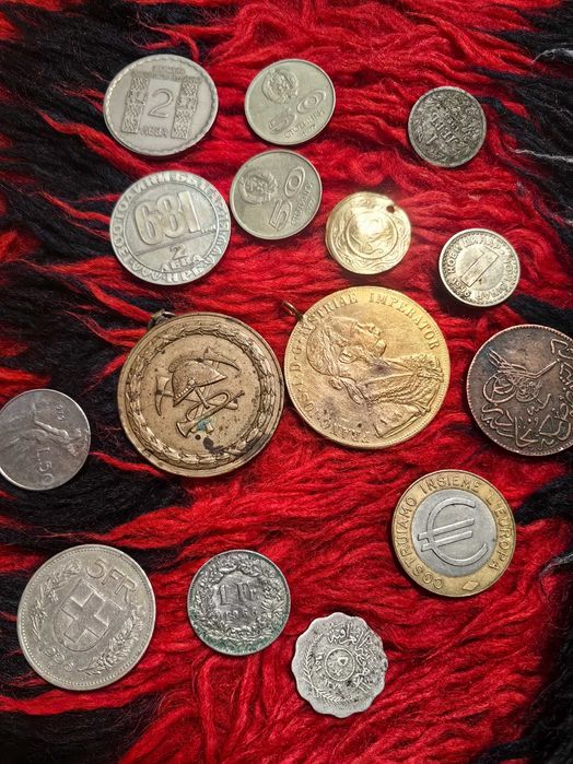 Най различни монети и 2медала