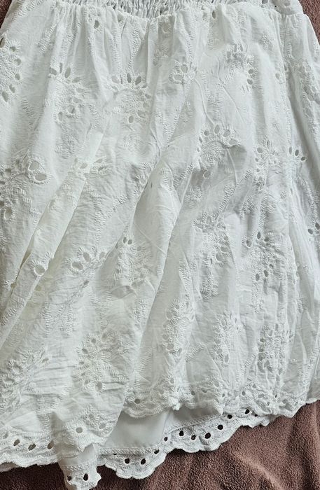 Нова рокля не е носена