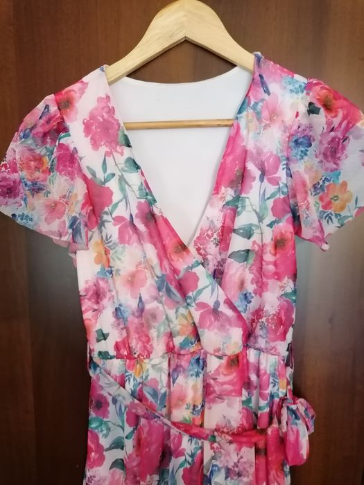 Лятна дамска рокля на цветя