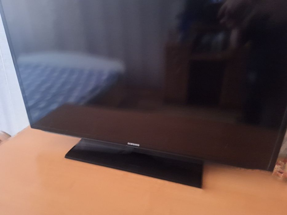 Телевизор samsung