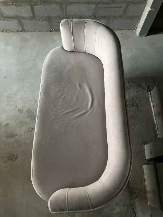 Диван бежовый мебель