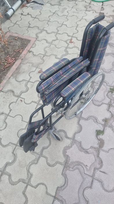 Инвалидная коляска