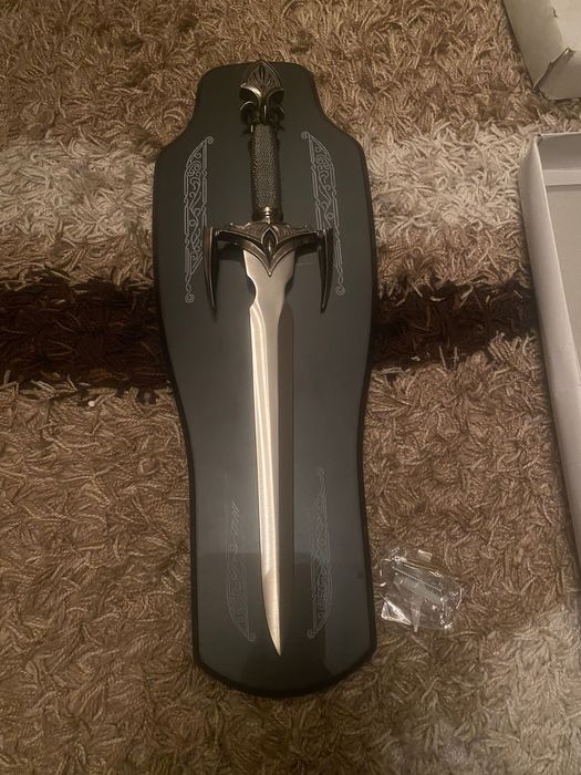 Декоративен меч за стена