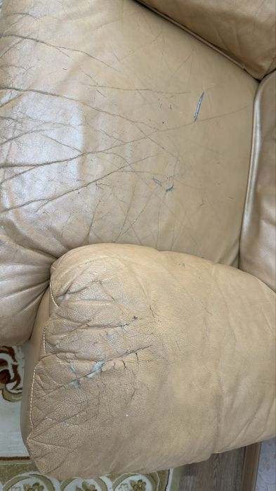 Б/у диван и 2 кресла