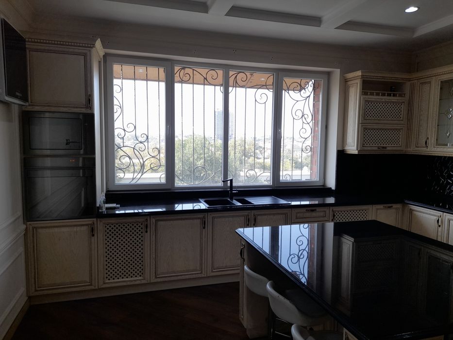 4/7/8 ул Нукусс дом 91/1 Мирабадский район. 217м²