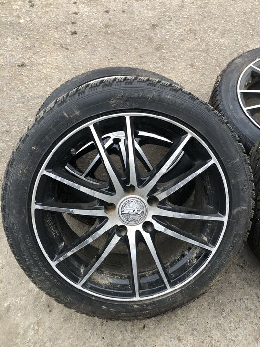 Продават се зимни гуми