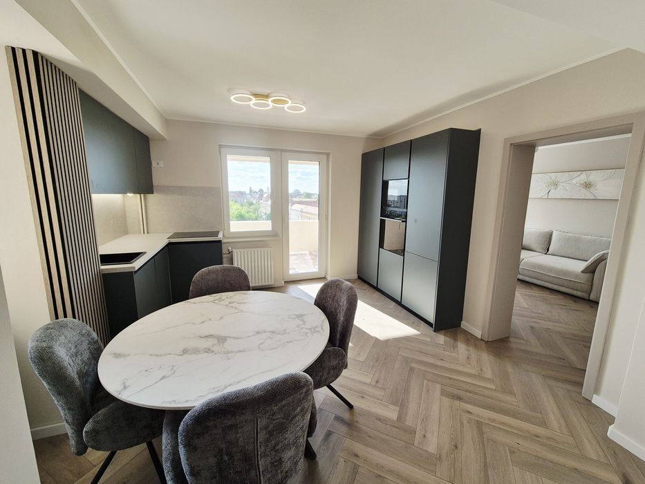 Apartament lux 2 camere decomandat zonă ultracentrală