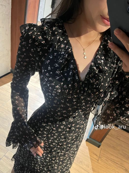 Все платья новые