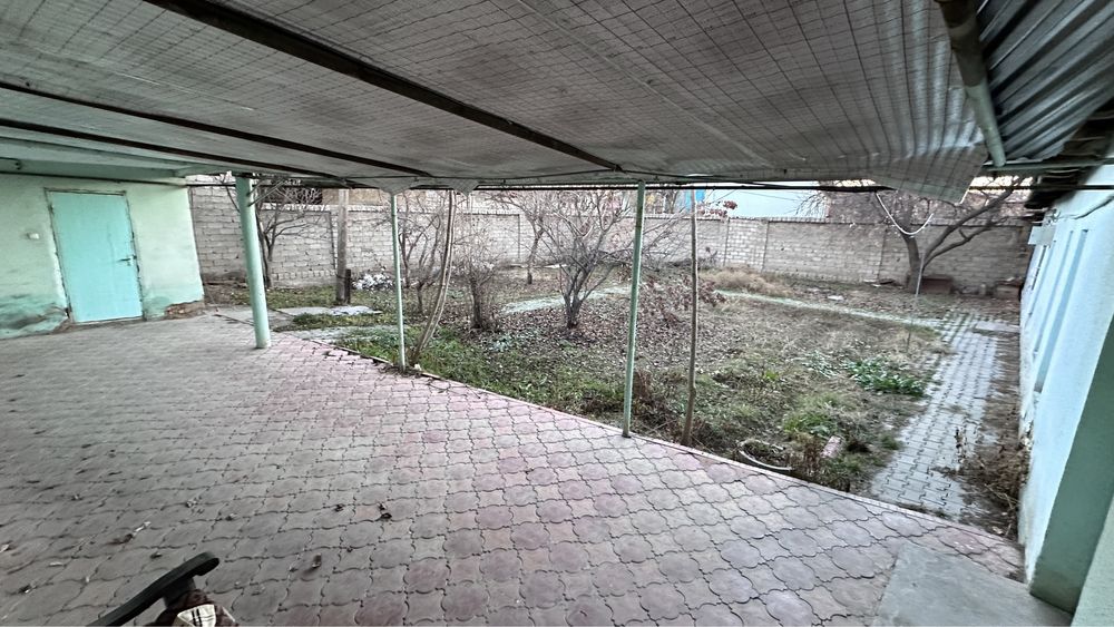 20m fasad 7 Massivda 3.8 sotix dakmentlar tayyor Uy sotiladi