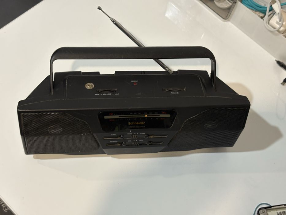 Radio Schneider perfect functional