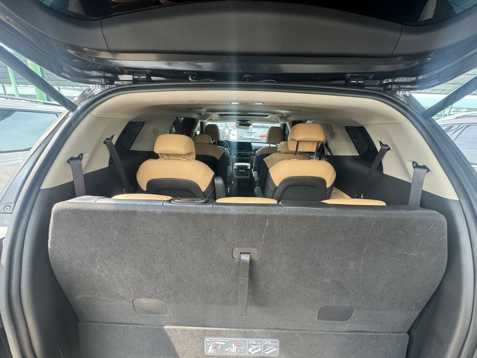 Kia karnaval 2023 yil qora carnival