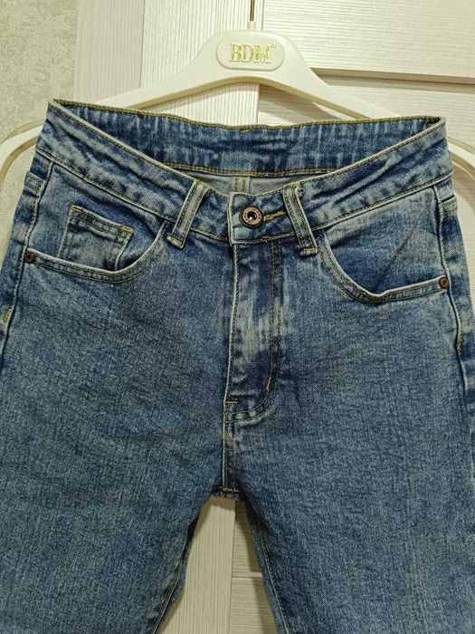 Fiesta.  Джинсы на подростка