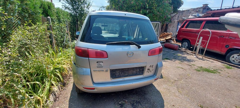 Mazda 2 на части