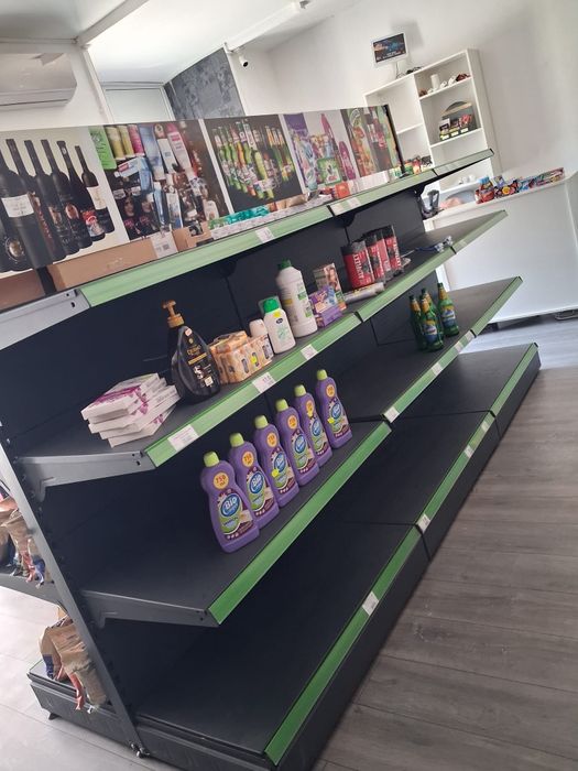Rafturi metalice pentru magazin – set complet, stare foarte bună