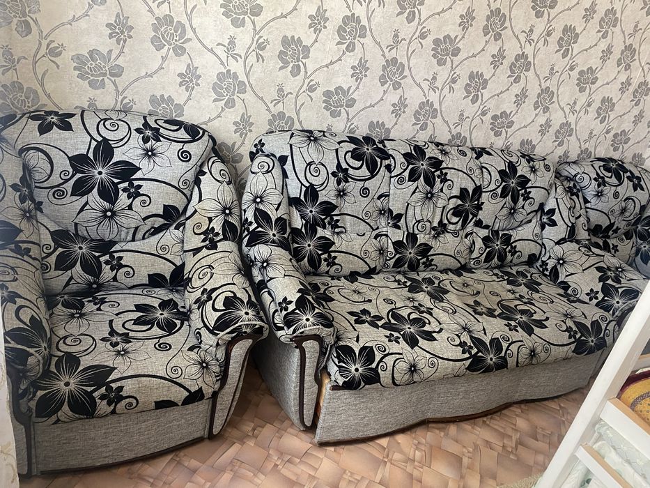 Диван 2 креслосымен сатылады