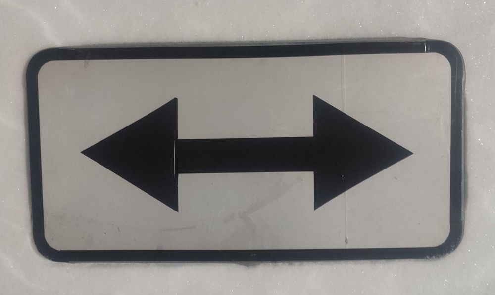 Продам дорожные знаки