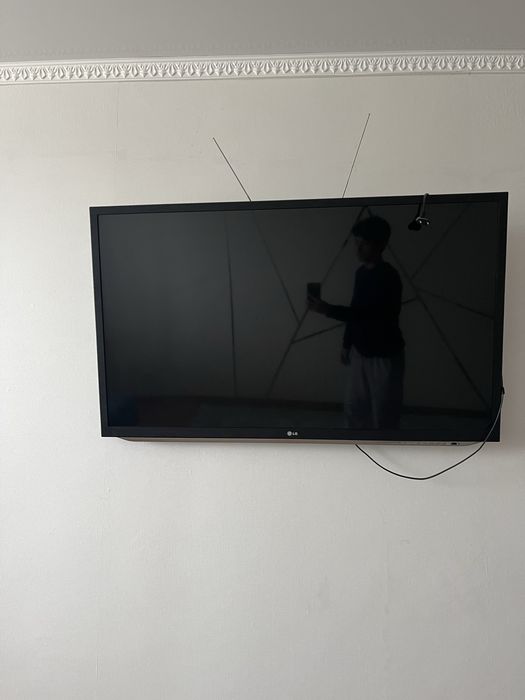 телевизор LG 47LM580T-ZA