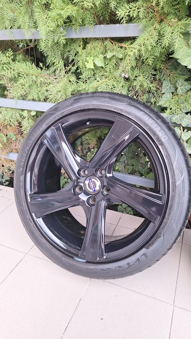 Jante Ixion 18' volvo 235/40/18