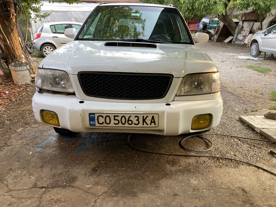 Subaru forester 2002г на части