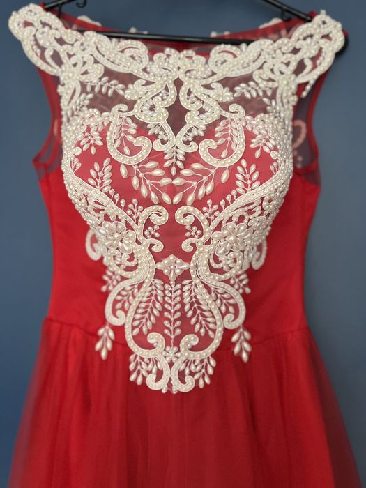 Рокля за Бал