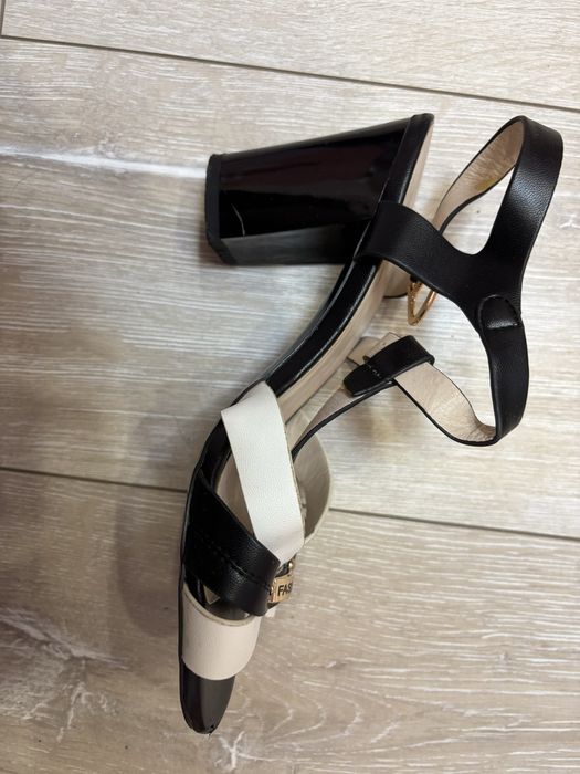 Дамски обувки на ток