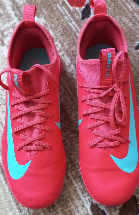 Nike JR Zoom Vapor 16 – Детски футболни обувки – Отлично състояние