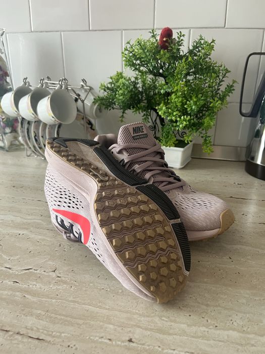 Nike Air Zoom Winflo 5