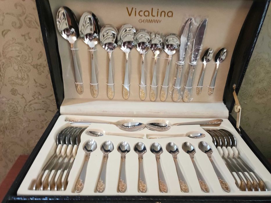 Набор столовых приборов производства Германии.