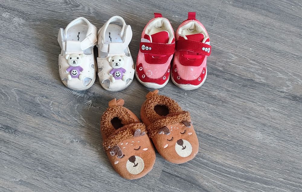 Продам детскую обувь