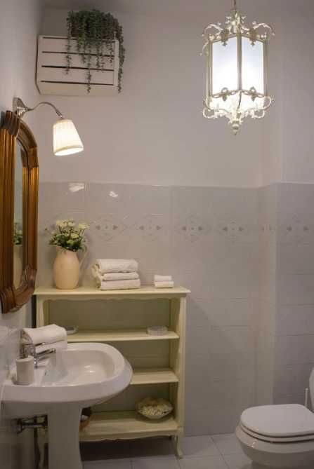 Дава се под наем  в Пловдив, Център - 20 кв.м за 119.34 € - Снимка #1