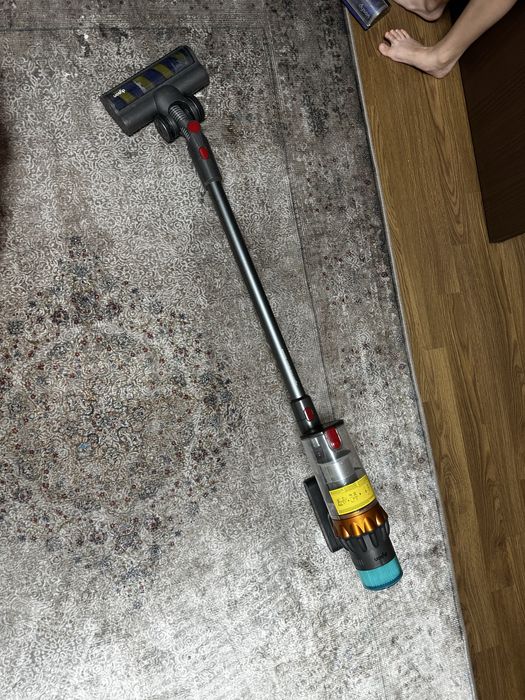 Dyson v8 беспроводной пылесос / Dyson v15S detect absolute