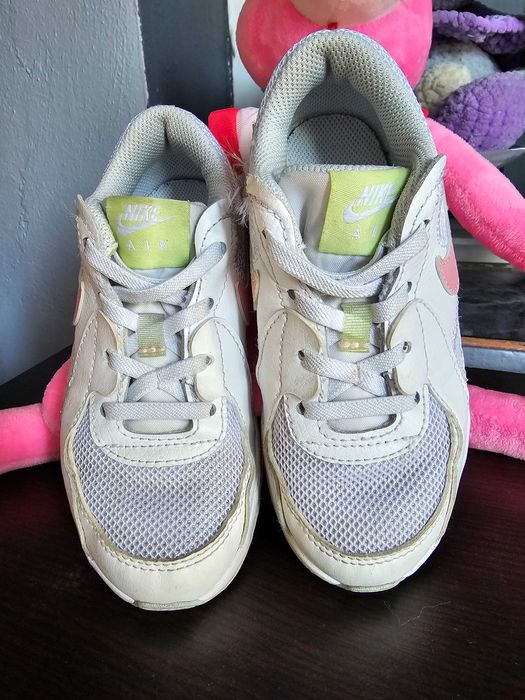 Обувки Nike 28 размер  и кецове GAP 28 размер  .За двата чифта 50лв