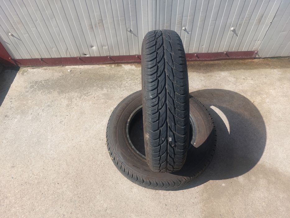 75 lei bucata! Doua anvelope de vara 145 80 r13 Uniroyal ! 7 mm