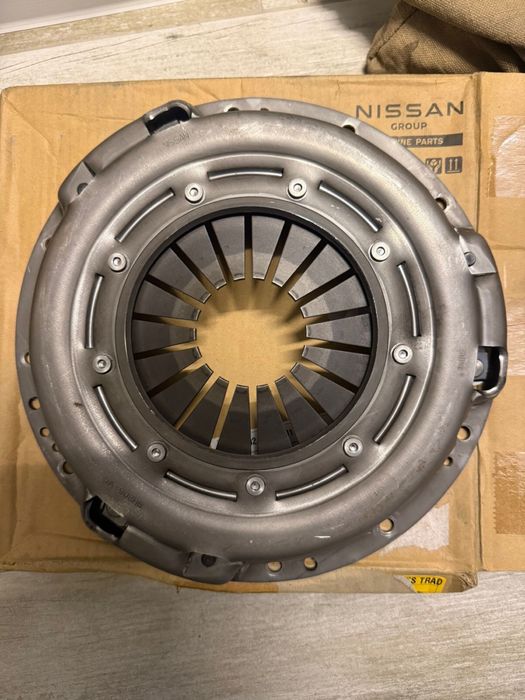 Продам корзину Nissan