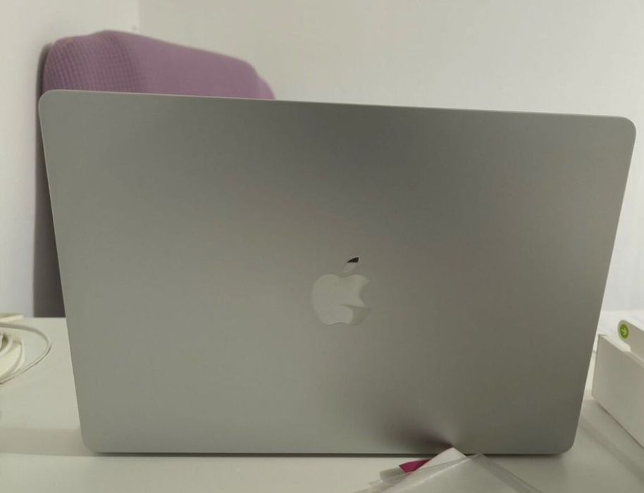 MacBook Air 15 m4 16/512