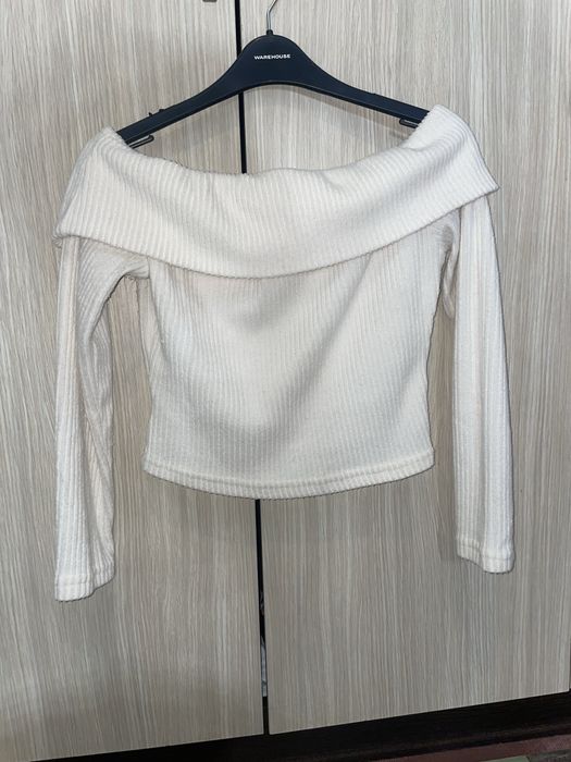 Блуза с голи рамена от шейн