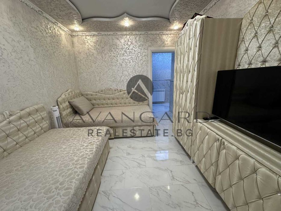 Продава се Тристаен апартамент в Пловдив, Тракия - 80 кв.м за 2807 €/кв.м - Снимка #3