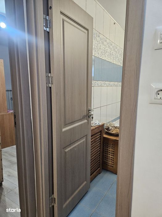 Obcini, parter- vand apartament de 3 camere, perfect spatiu/cabinet.