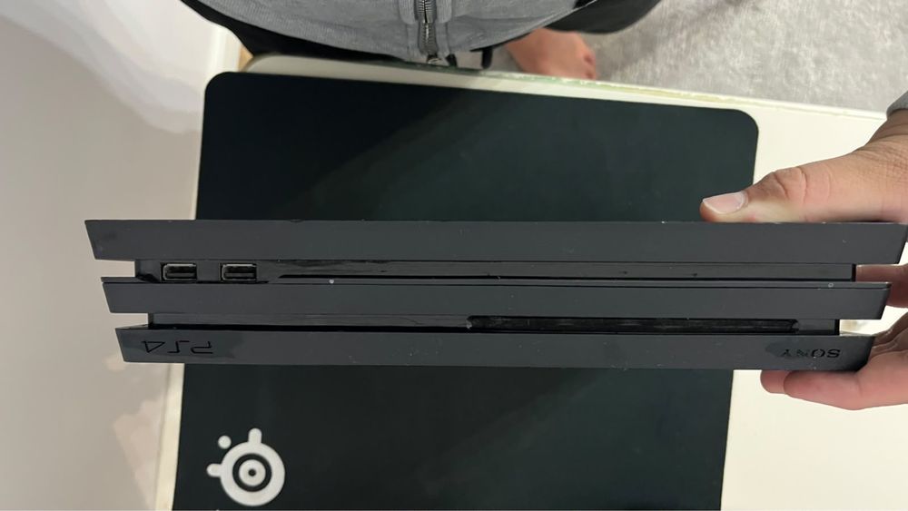 СРОЧНО! PlayStation 4 Pro 1тб
