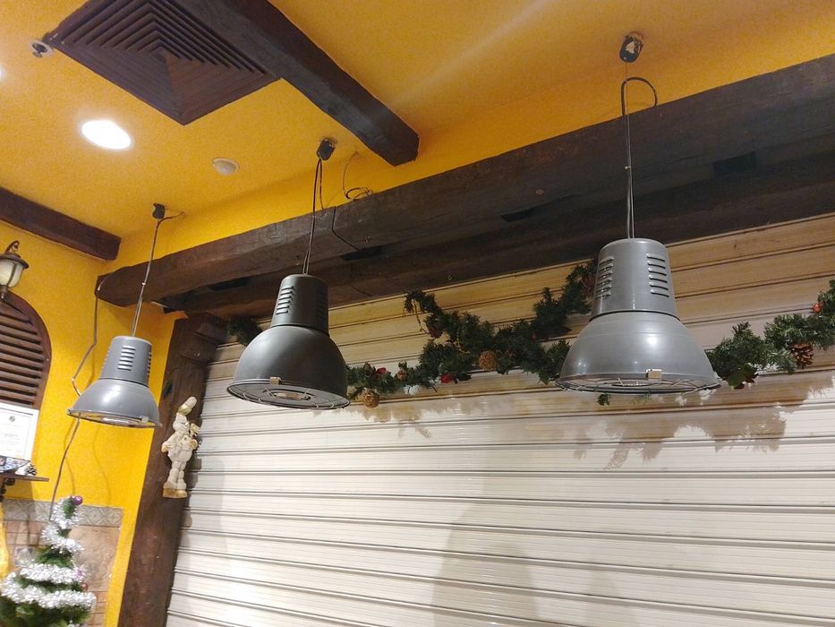 Лампи за останалите на витрини