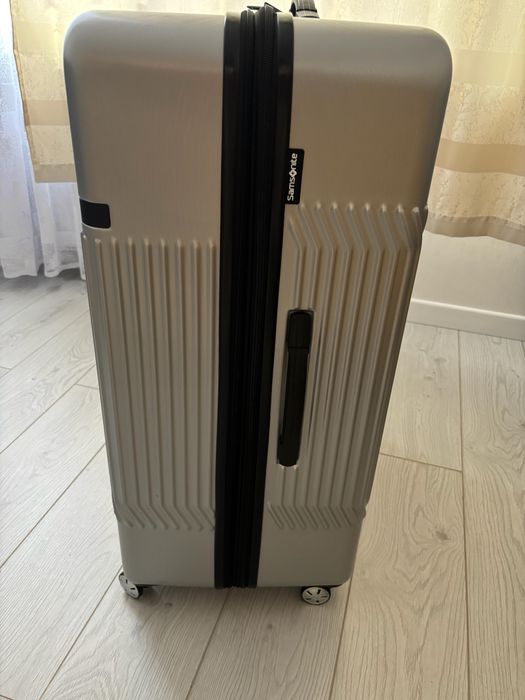 Продам чемодан Samsonite XL размера