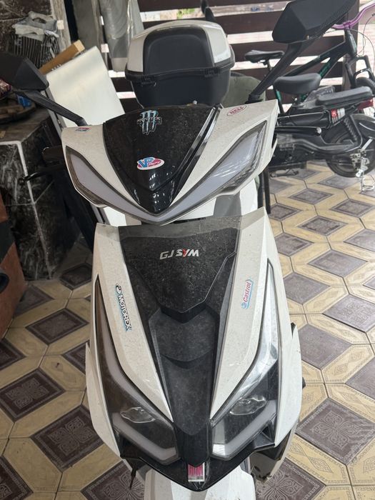 Продам мопед М8 Venom