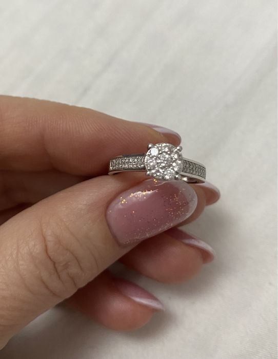 Vand inel de logodnă ,nefolosit, Aur 14k, 48 diamante